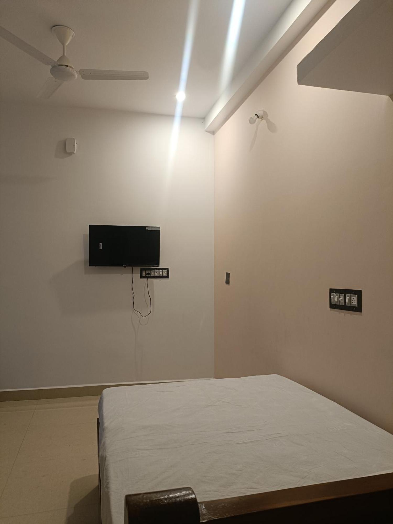 La Starlight Stay Pondicherry Eksteriør bilde